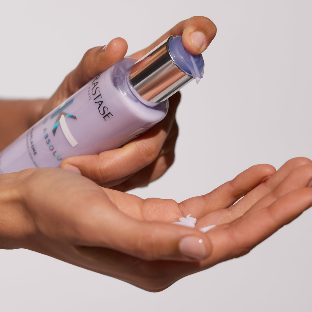 kerastase blond absolu cicplasme hair serum in hand