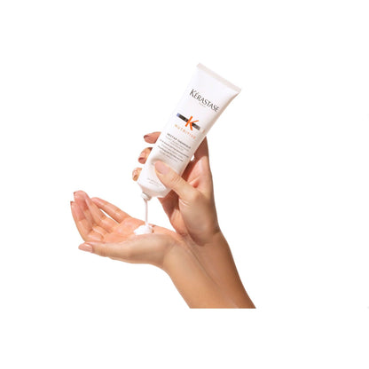 Kerastase Nutritive Nectar Thermique Heat Protectant in hand